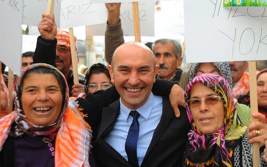 Başkan Soyer'e Şeffaf Belediyecilik Ödülü