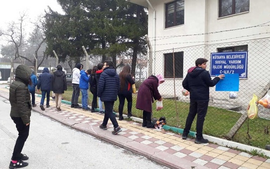 Final Lisesi Öğrencilerinden 'Askıda Gıda Yardımı' Kampanyasına Destek
