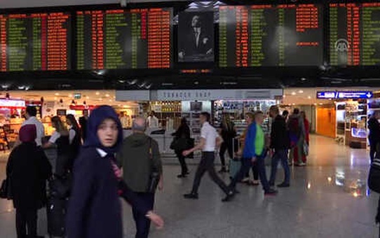 Arkadaşının Yerine Geldiği Havalimanında 40 Yılı Devirdi (3)