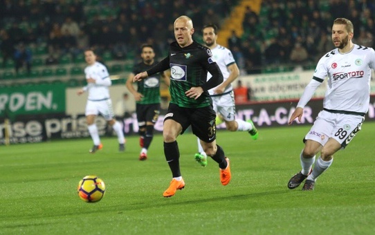 Akhisarspor, Larsson ile Yollarını Ayırdı