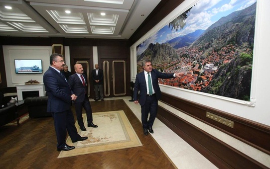 Lekesiz, Amasyalılarla Hasret Giderdi