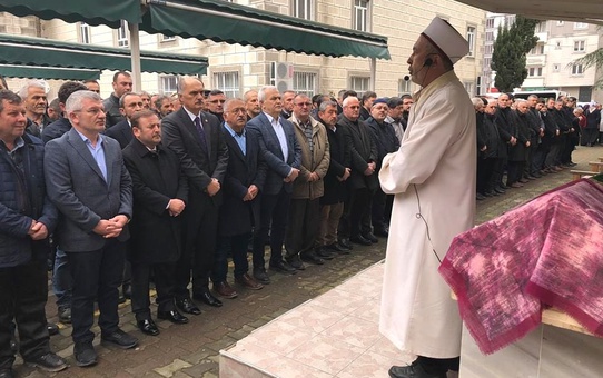 AK Parti Espiye İlçe Başkanı Ali Küçükaydın'ın Anne Acısı