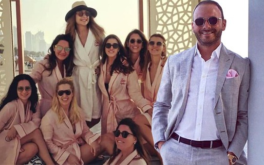 Murat Gezer, Jet Kazasında Hayatını Kaybeden Nişanlısı Mina Başaran'la Anıları Tablo Yaptırdı