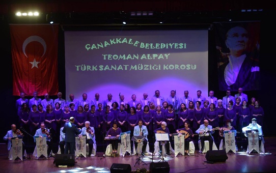 Çanakkale Belediyesi Teoman Alpay Sanat Müziği Korosu Final Konserini Verdi
