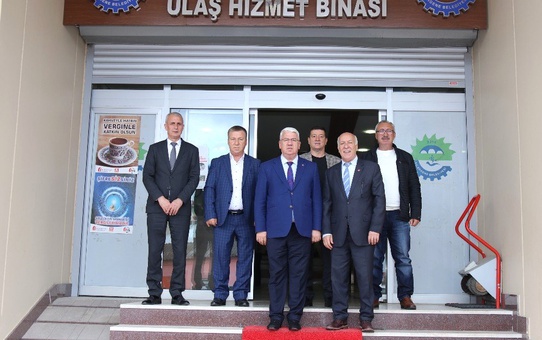 Geçmiş Dönem Başkanlarından Başkan Yüksel'e Ziyaret