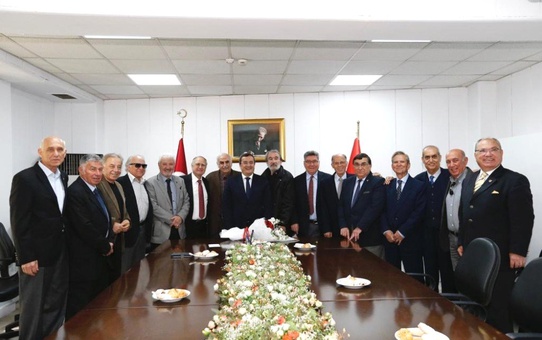 Okul Anıları Başkan Batur'u Gülümsetti