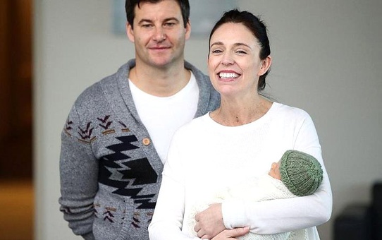 Geçen Yıl Doğum Yapan Başbakan Ardern, Partneri Gayford ile Nişanlandı