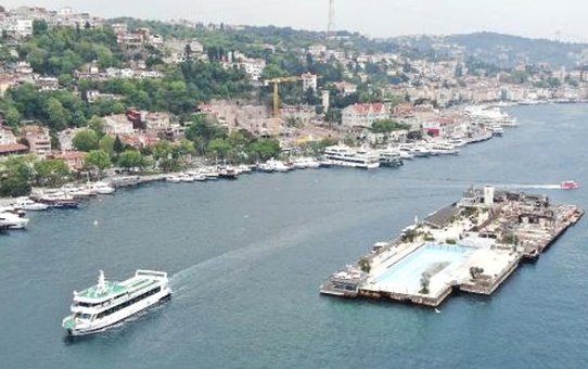 Galatasaray Adası, İstanbul Boğazı'nın Ortasında Enkaz Halde Bekliyor