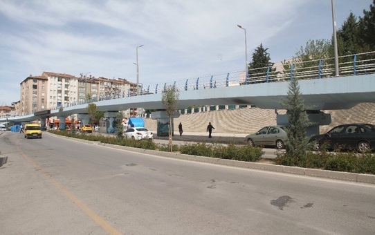 Oylamaya katılım az oldu, katlı kavşak kullanıma devam edilecek