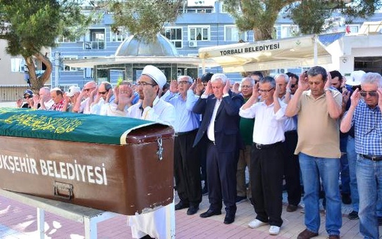 Gazeteci-yazar Zeynel Kozanoğlu son yolculuğuna uğurlandı
