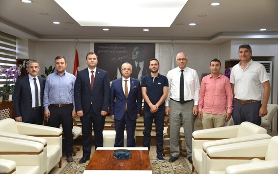 Salihli Belediyespor görev dağılımı yaptı