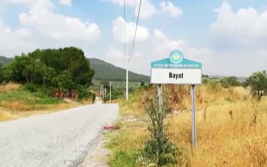 Yıldırım düşen iki evdeki 8 kişi yaralandı