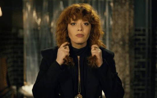 Netflix'in Beğenilen Dizisi Russian Doll'un İkinci Sezonundan Onay Alındı