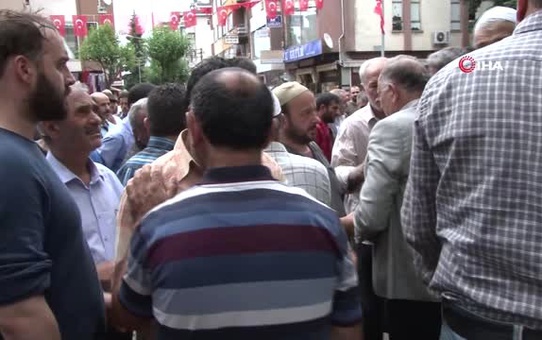 Araklı'daki selde hayatını kaybeden 78 yaşındaki Halim Köse son yolculuğuna uğurlandı