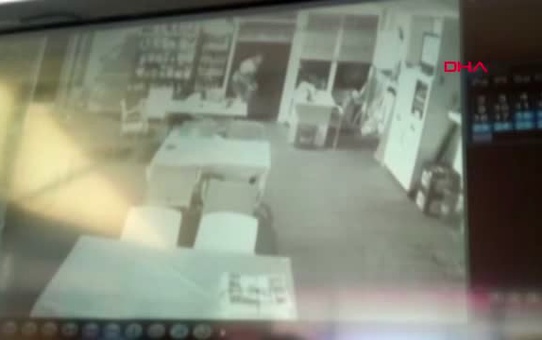 ANTALYA Bıçak ve sopalı saldırganlar 3 kişiyi yaraladı