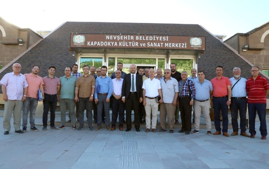 Belediye Başkan Yardımcısı Ersan Erkut, muhtarlarla bir araya geldi