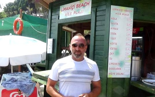 'Vatanı için savaşmayanlar plajımıza giremez' yazılı pankart kaldırıldı