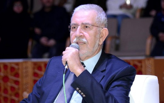 Ömer Tuğrul İnançer kimdir? İlber Ortaylı, Ömer Tuğrul İnançer'in elini öptü!