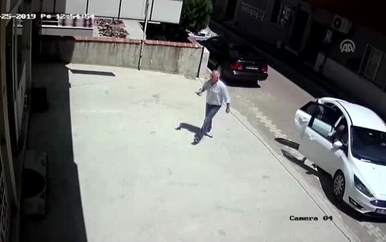 Kemalpaşa belediye başkanı hakkında iş yeri baskını ve tehdit iddiası