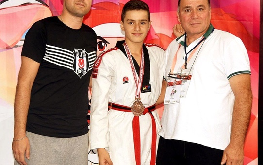 Bursa'nın gururu Emek Spor oldu