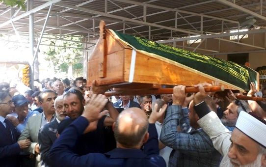AK Partili eski milletvekili Ali Aydınlıoğlu babasını kaybetti
