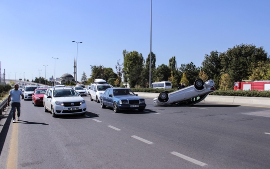 Başkentte trafik kazası: 2 yaralı