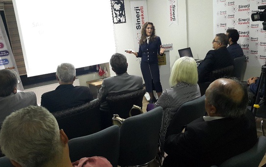 Eskişehirli eczacı Fatımatüzzehra Kıraç'tan 'Uyuşturucuyla Mücadele' konferansı
