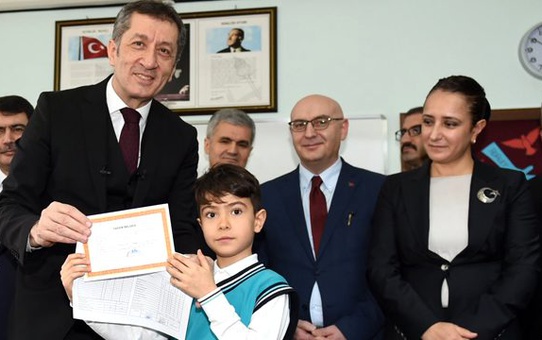 Bakanlık harekete geçti! Öğrenci karneleri değişiyor