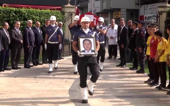 Soylu, hayatını kaybeden emekli Vali Yardımcısı Fuat Ergün için düzenlenen törene katıldı