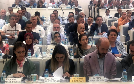 'Toplumsal Cinsiyet Eşitliği' komisyonundan AK Partili 3 isim istifa etti