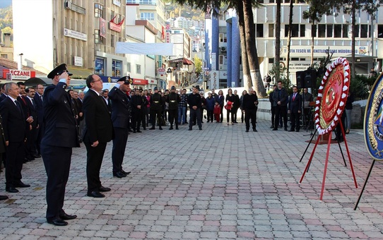Büyük Önder Atatürk'ü anıyoruz