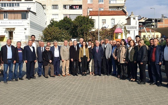 Nazilli CHP'de eski Başkan Deveci ve ekibi basınla buluştu