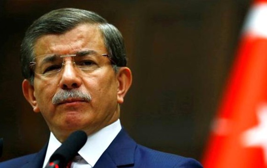 Davutoğlu'nun kuracağı partinin kurucuları arasında olan İhsan Özkes, görevinden istifa etti