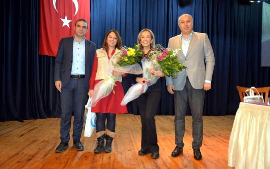 Yazar Canan Tan, Nazilli'de söyleşiye katıldı