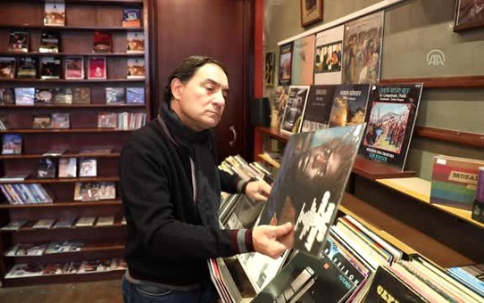 Decades-old Istanbul record store set to close its doors