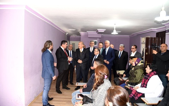 Çiçekleri Soldurmayalım Projesi Mesleki Eğitim Kursları açıldı