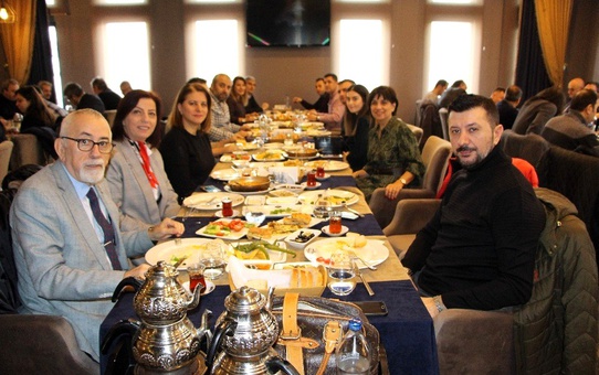 Trabzon Forum gazetecileri unutmadı