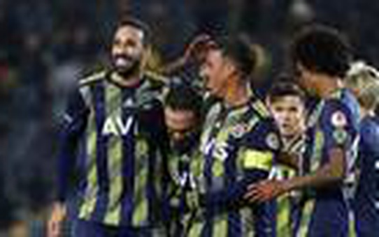Fenerbahçeli Rami'nin eski sevgilisi Pamela Anderson, 5. kez boşandı!