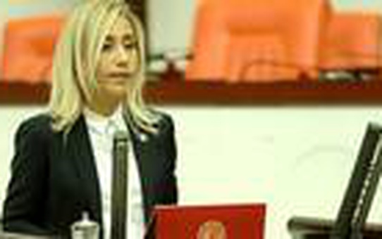İYİ Parti Antalya Milletvekili Tuba Vural Çokal, gece yarısı partisinden istifa ettiğini duyurdu