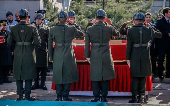 Başkentliler İdlib şehidinin ailesini yalnız bırakmadı