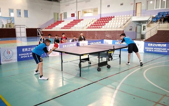 Erzurum Masa Tenisi'nde yarı finalde