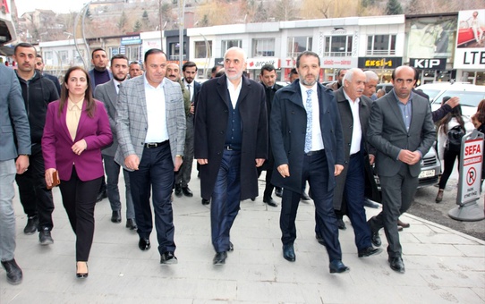 Milletvekilleri Kaya ve Dinç'ten Hakkari'de esnaf ziyareti