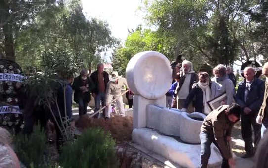 Can Yücel'in eşi Güler Yücel son yolculuğuna uğurlandı
