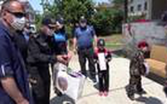 DÜZCE Bayramlık kıyafetler polislerden