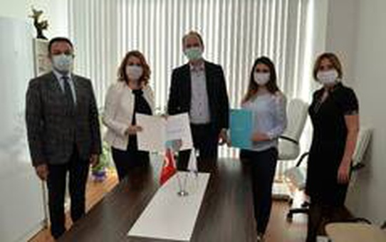 Türkiye Sağlık Vakfı, online güzellik eğitimlerini Bursa'dan başlatacak