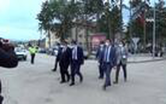 Vali Ayaz deprem bölgesinde incelemelerde bulundu