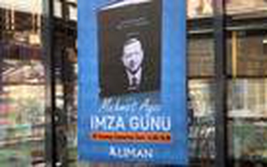 'Benzemez Kimse Sana Bir Erdoğan Portresi' kitabı için imza günü düzenlendi