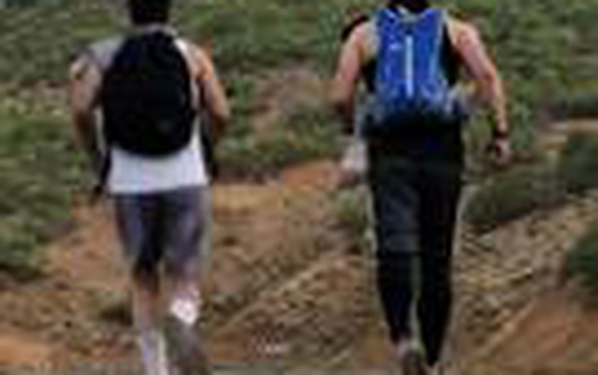 Bingöl'de 2 arkadaş farkındalık için 64 kilometre yürüdü