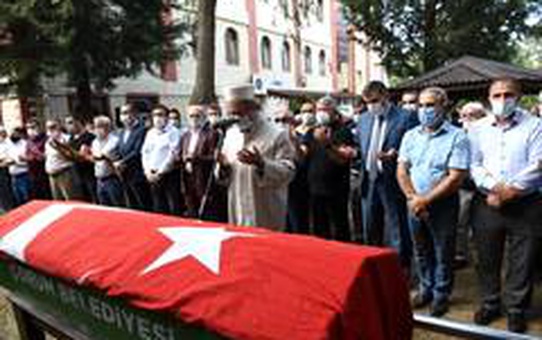 Öğrencisini kurtarmak isterken boğulan imam son yolculuğuna uğurlandı