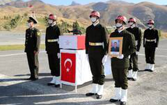 Mühimmat patlaması sonucu şehit düşen askere uğurlama töreni